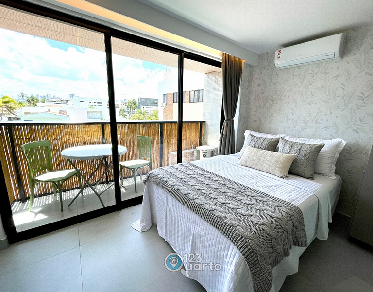 Studio Exclusive com Varanda | BESSA #XR306