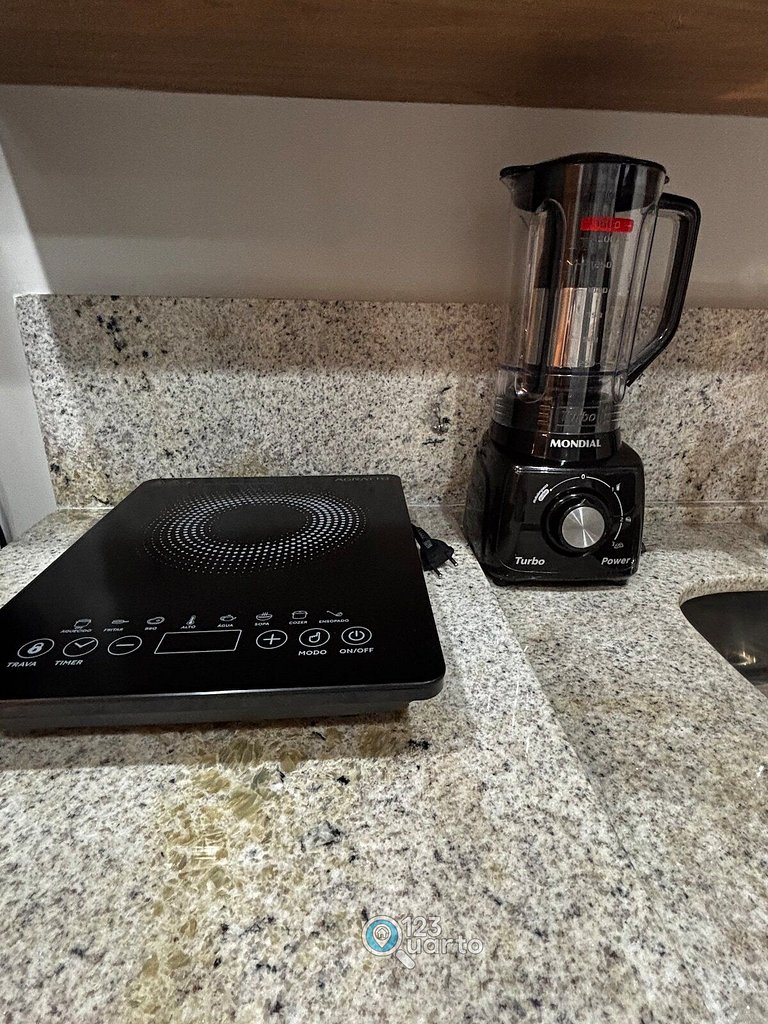 Apto Luxo Com Varanda Vista Mar | 123Quarto #BH207