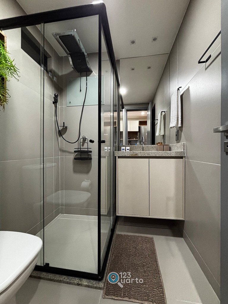 Apto Luxo Com Varanda Vista Mar | 123Quarto #BH207