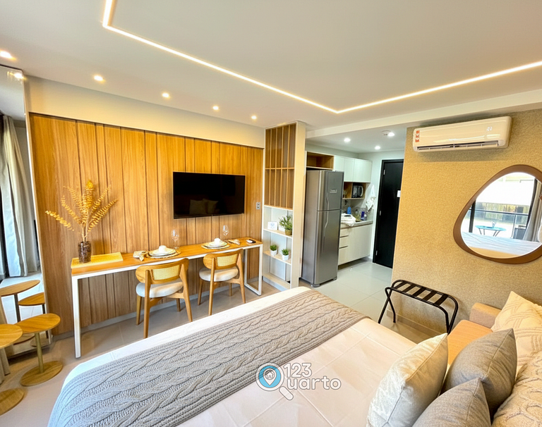 Apto Luxo Com Varanda Vista Mar | 123Quarto #BH207