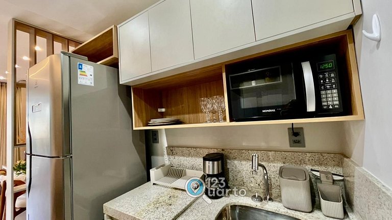 Apto Luxo Com Varanda Vista Mar | 123Quarto #BH207