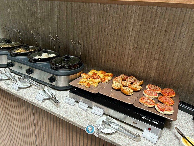 Apto Luxo Com Varanda Vista Mar | 123Quarto #BH207