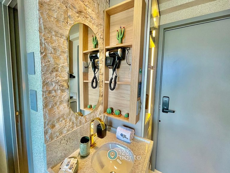 Apto Luxo | Vista Mar + Hidro Aquecida no Rooftop