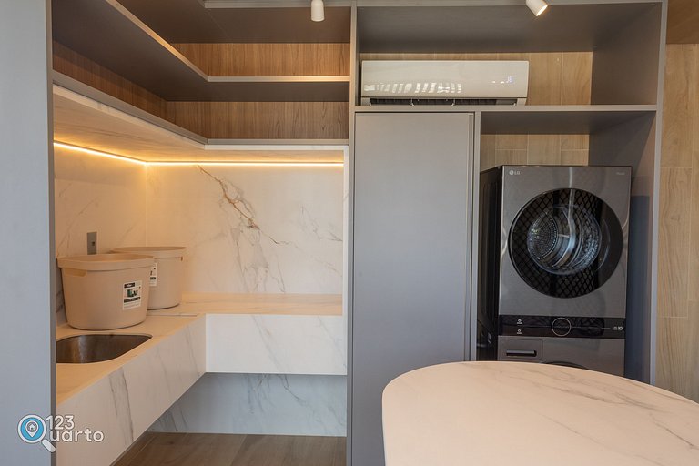 Apto Luxo | Vista Mar + Hidro Aquecida no Rooftop