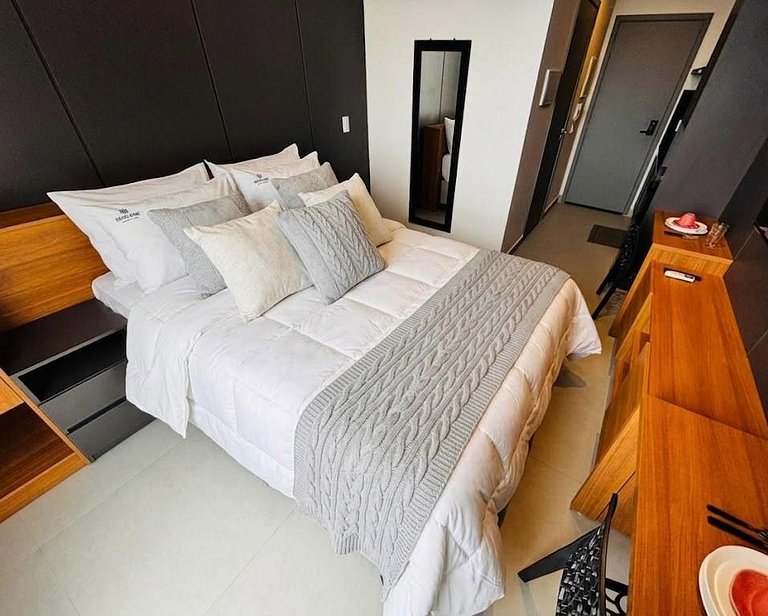 Studio charmoso com vista urbana + mar #SOL1406