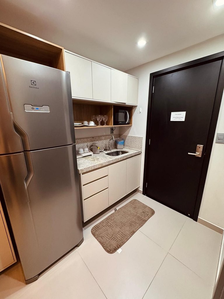 Apto Luxo Com Varanda Vista Mar | 123Quarto #BH207