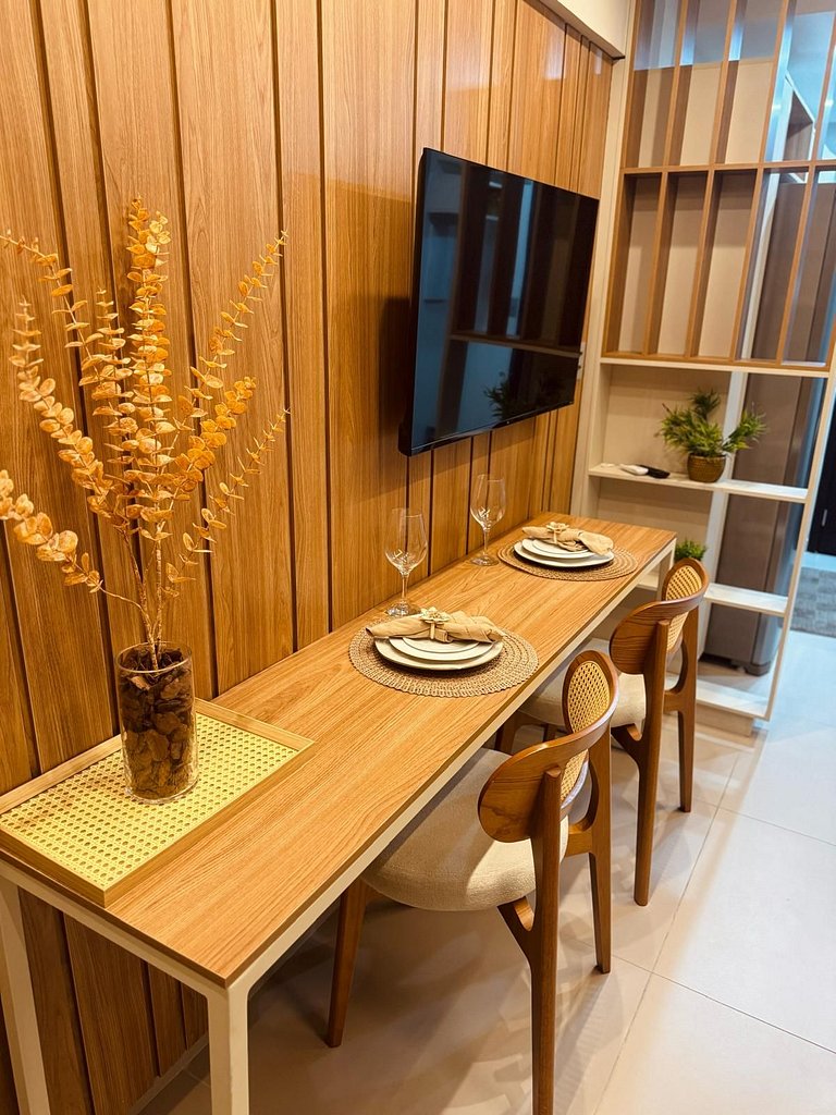 Apto Luxo Com Varanda Vista Mar | 123Quarto #BH207