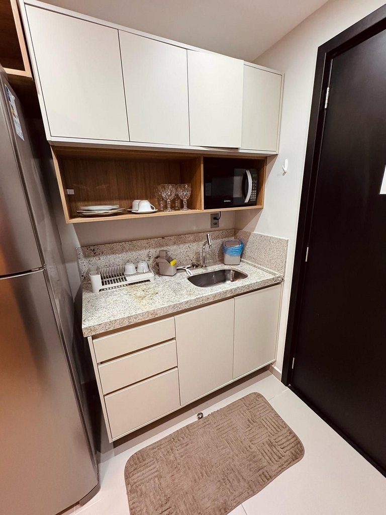 Apto Luxo Com Varanda Vista Mar | 123Quarto #BH207