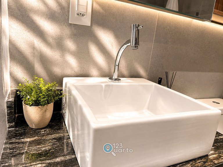 Apto Luxo | Hit Cabo Branco by 123Quarto #HCB245C