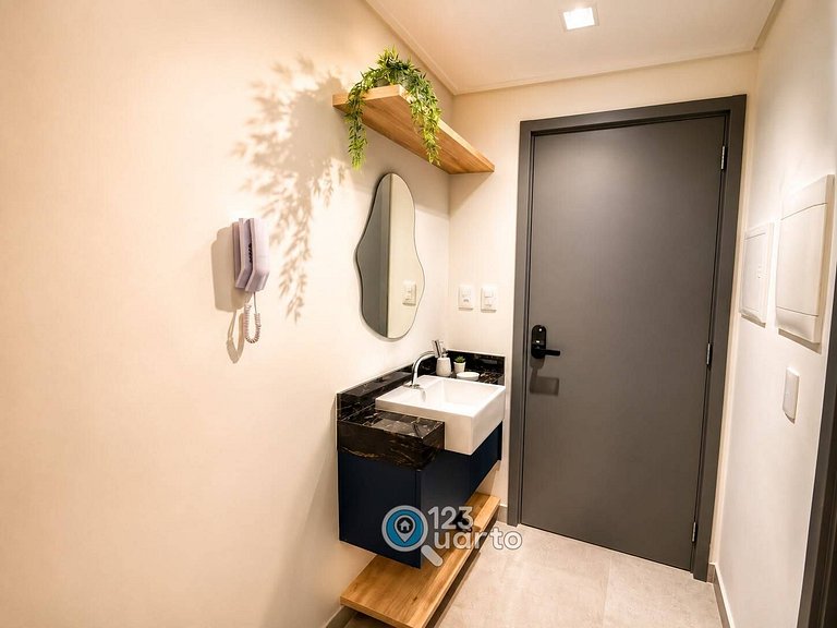 Apto Luxo ao Lado da Piscina  - 123Quarto #HCB605C
